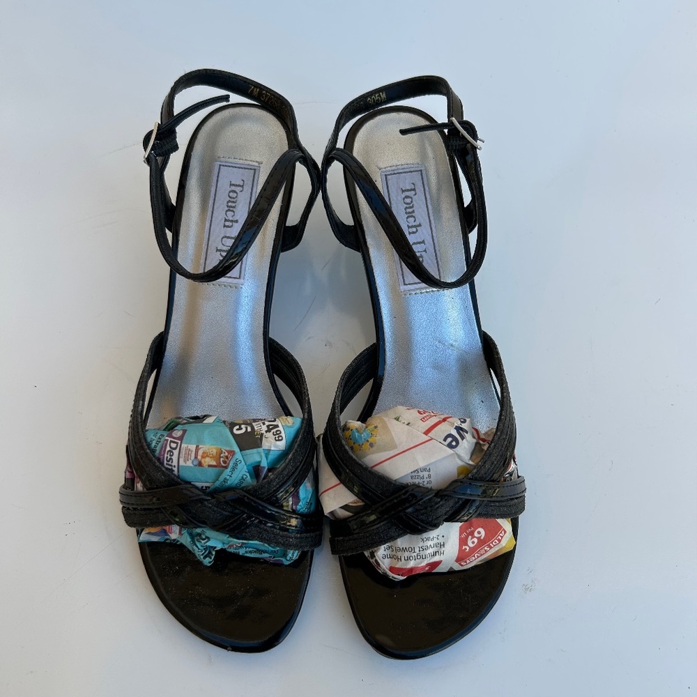 TOUCH UPS Black Strappy Sandals Size 7 M